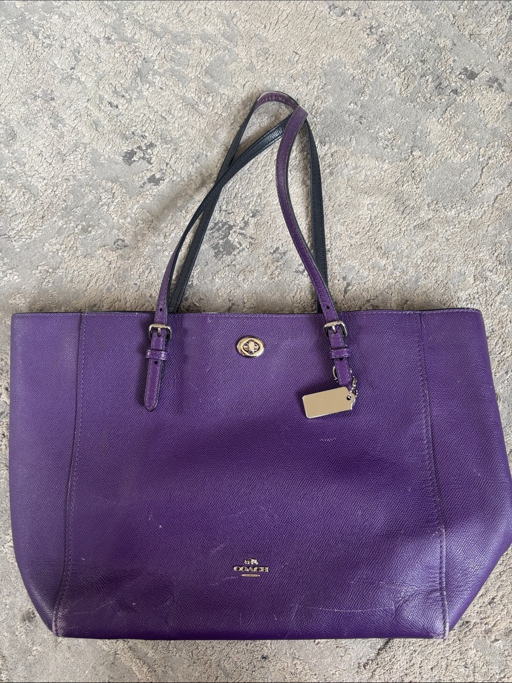 Coach Purple Leather Tote with Turn-Lock and Tag IN FAIR CONDITION